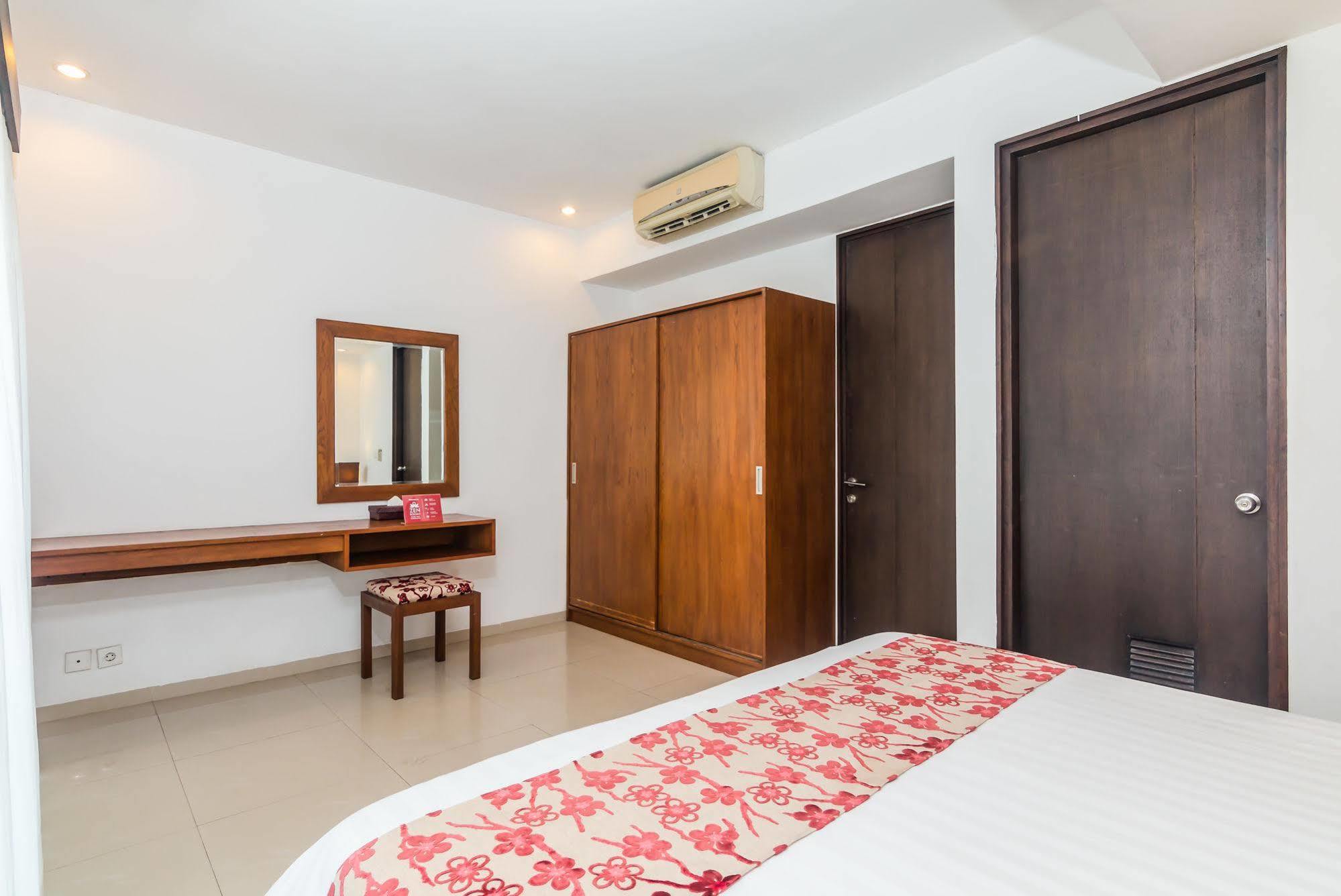 Zen Rooms Dewi Ratih Seminyak Kuta  Exterior photo