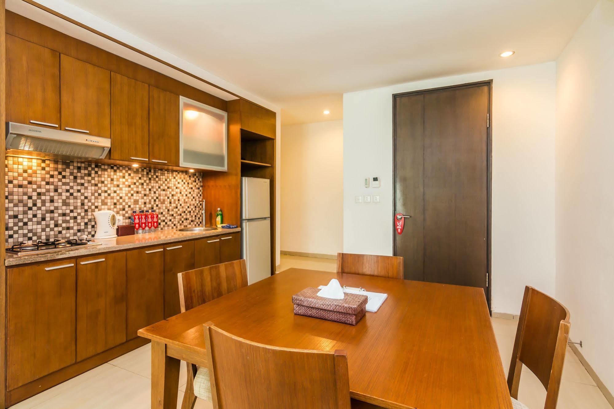Zen Rooms Dewi Ratih Seminyak Kuta  Exterior photo